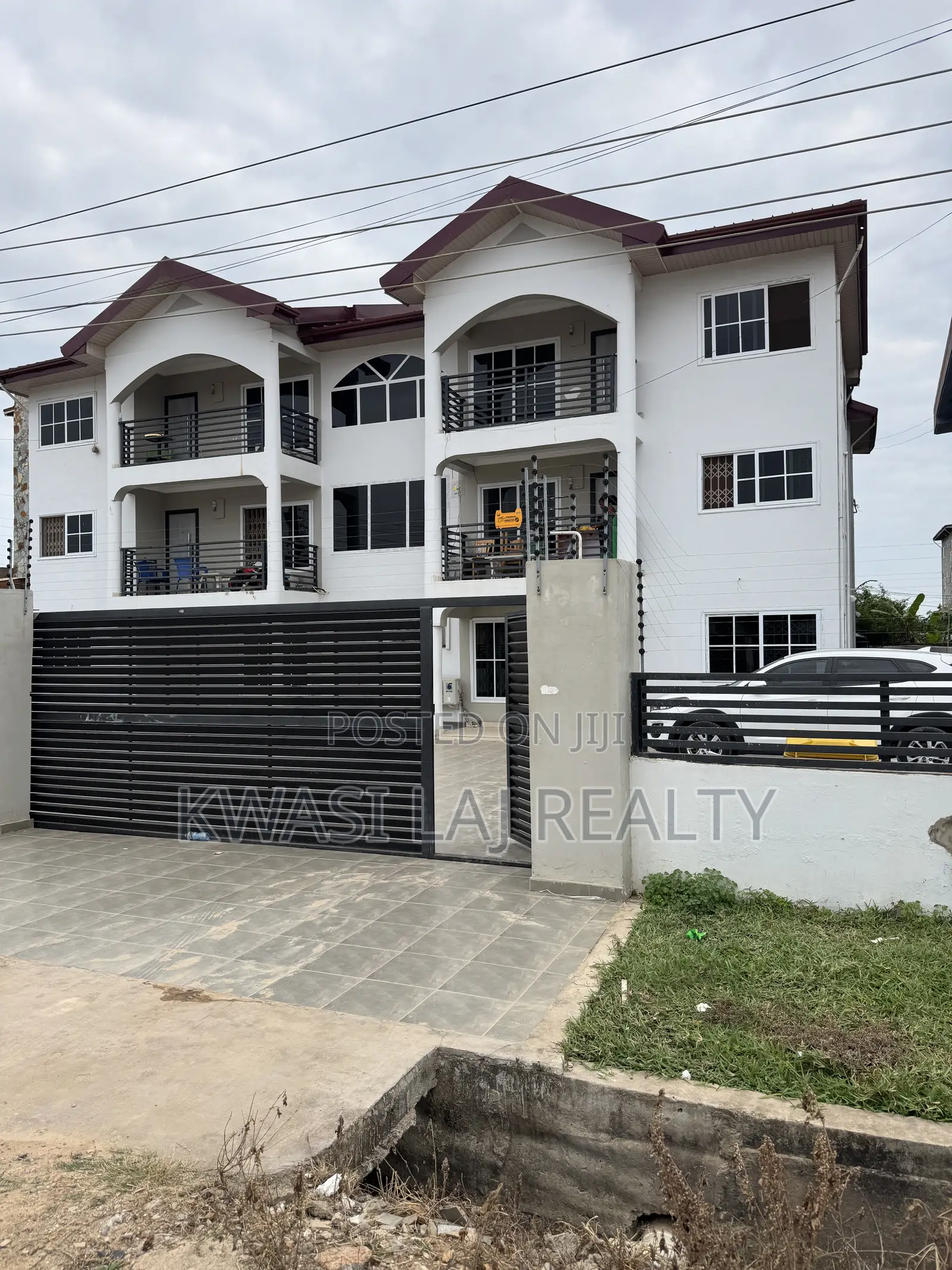 3bdrm Apartment in Whitecross, Weija for rent