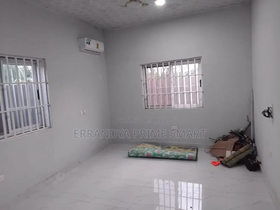 3bdrm House in Mayera, Pokuase for sale