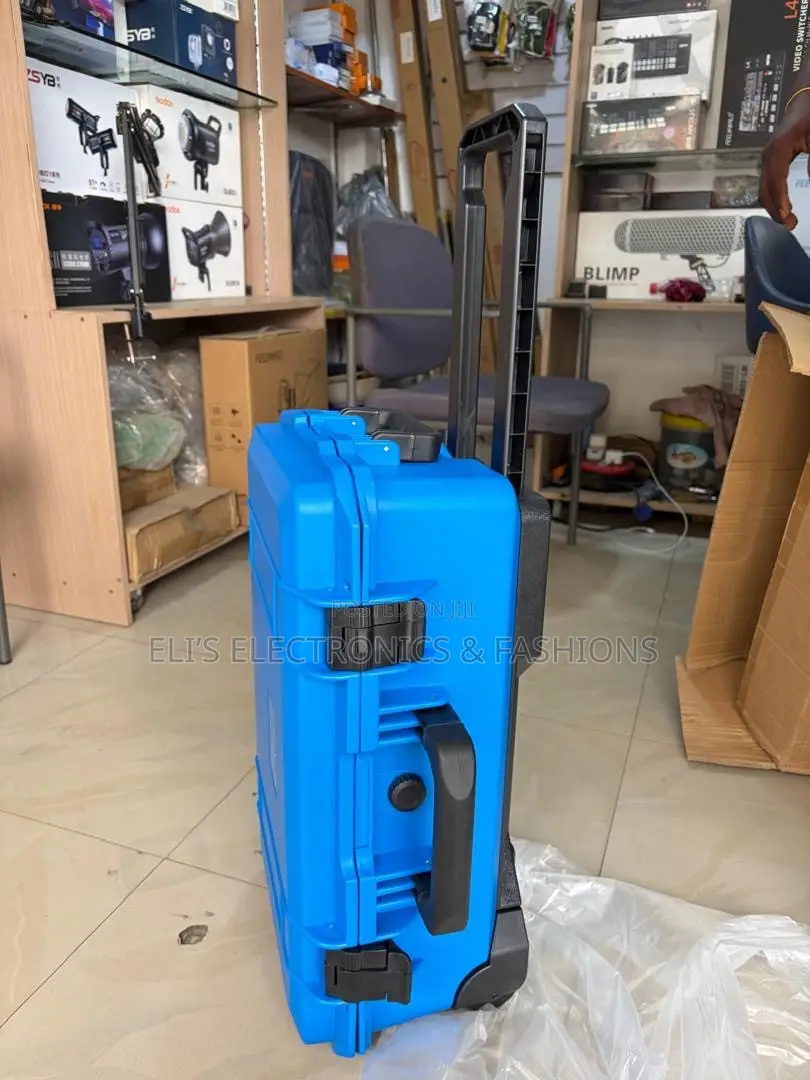 Camera Bag for All Types of Cameras and It’s Accessories