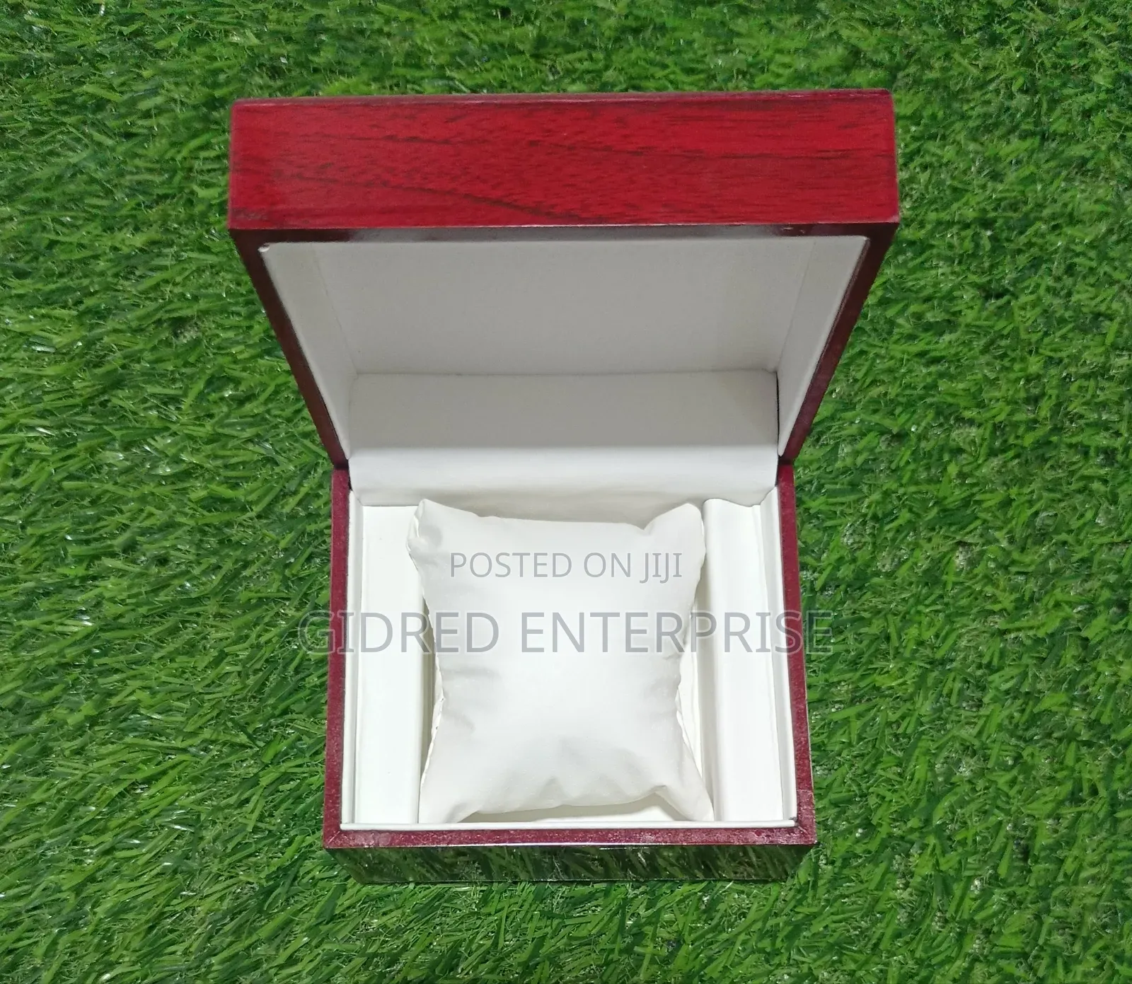 Single-Slot Wooden Watch Box