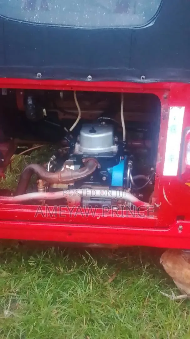 Bajaj RE 2025 Red