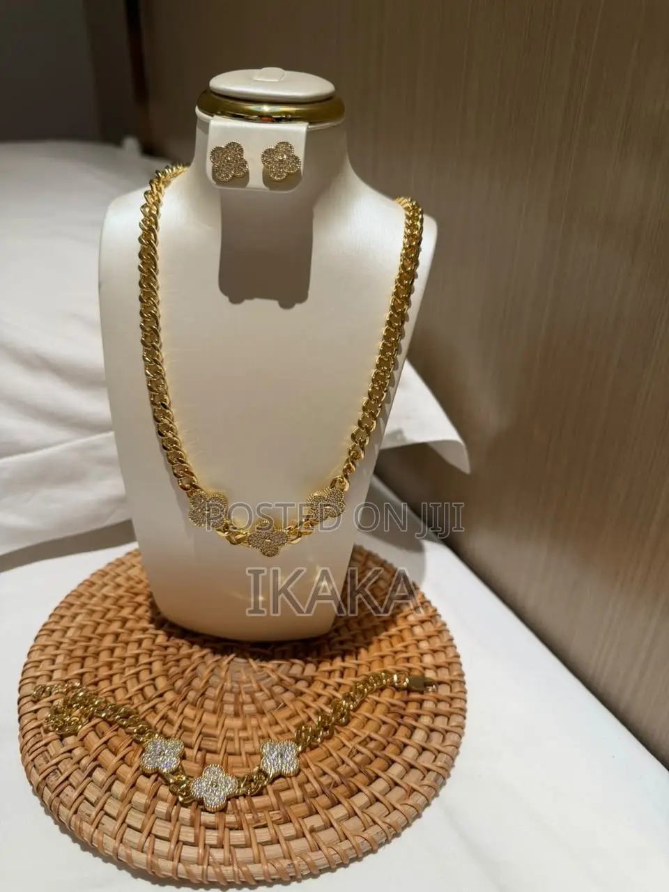 Women Jewelries