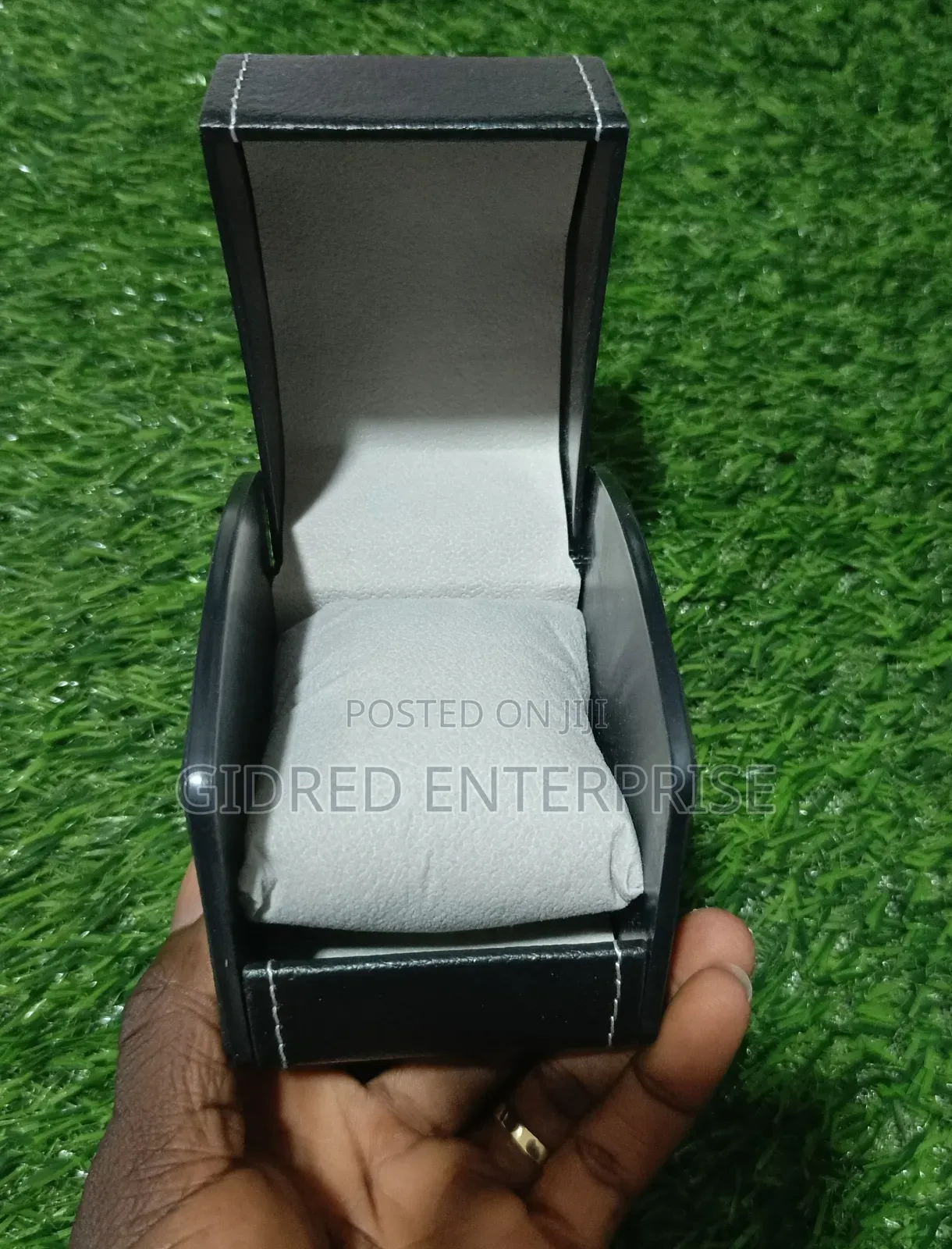 Single-Slot Leather Watch Box