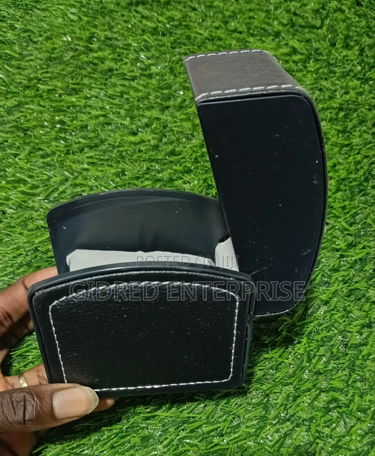 Single-Slot Leather Watch Box