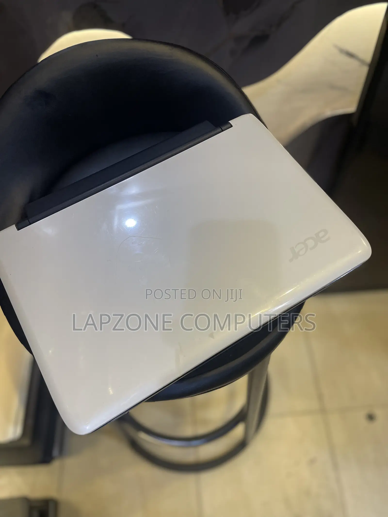 Laptop Acer Aspire 1 2GB Intel Atom HDD 250GB