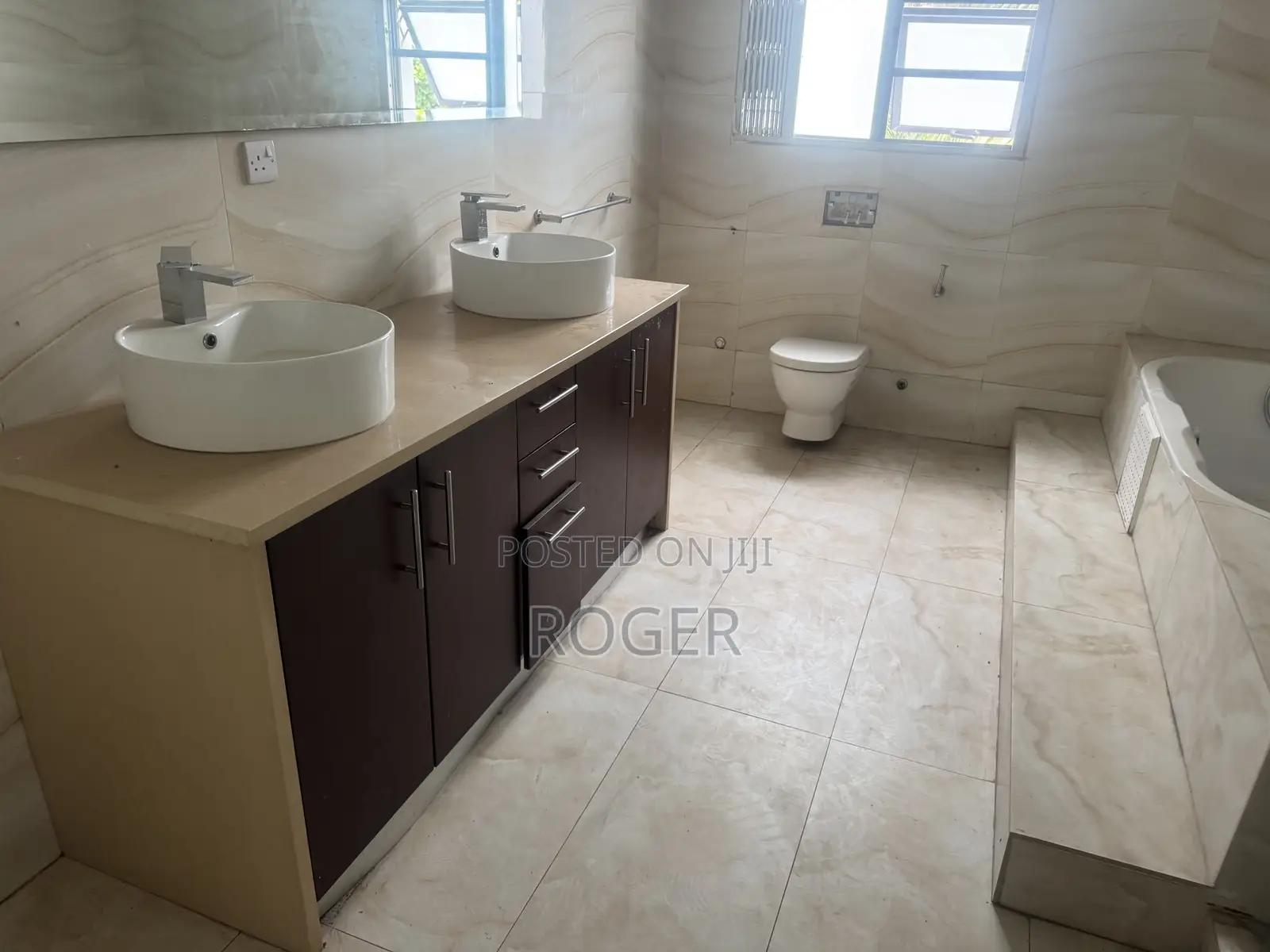 8bdrm Mansion in Cantonment, Cantonments for rent