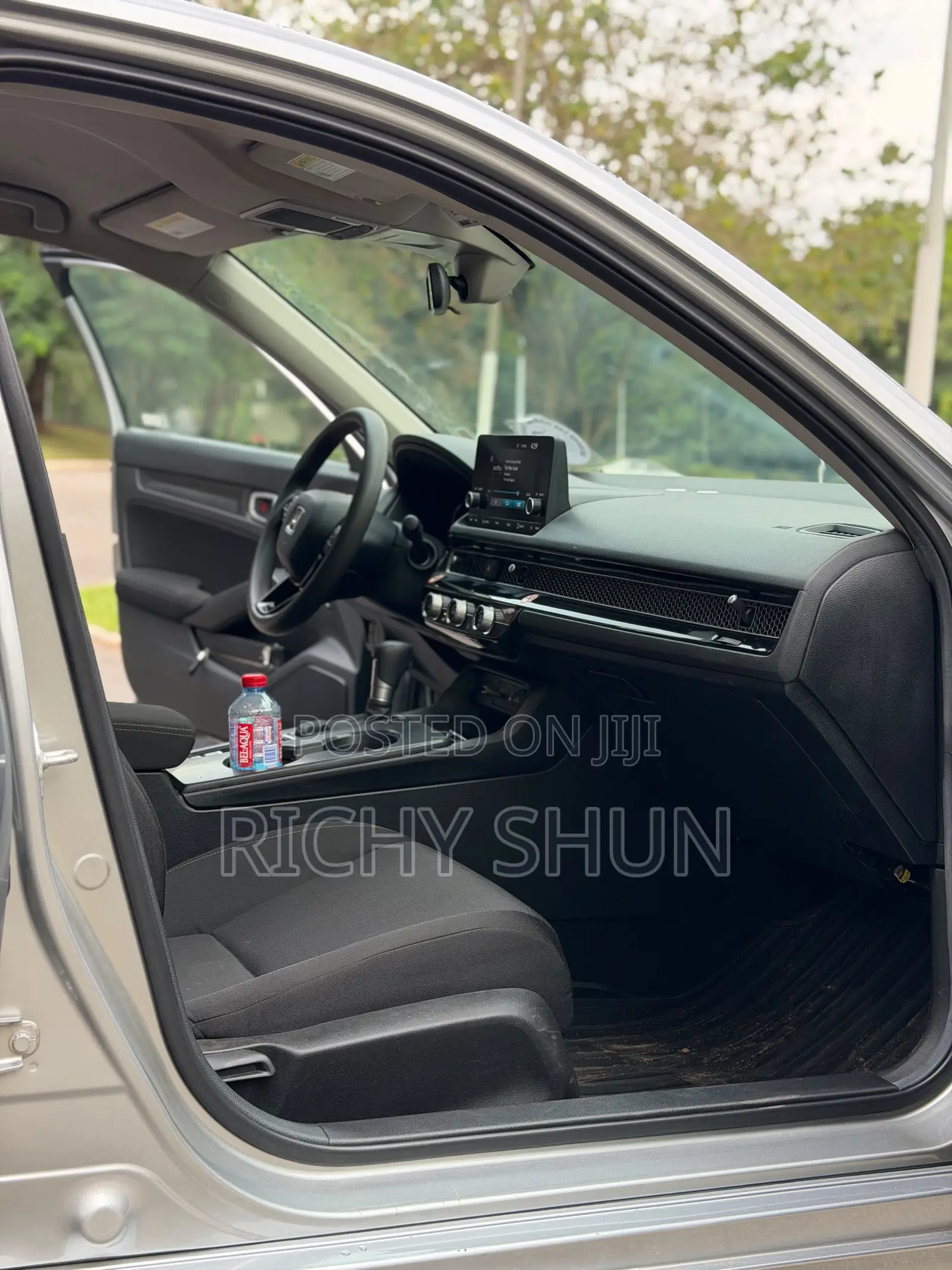 Honda Civic 2025 Silver