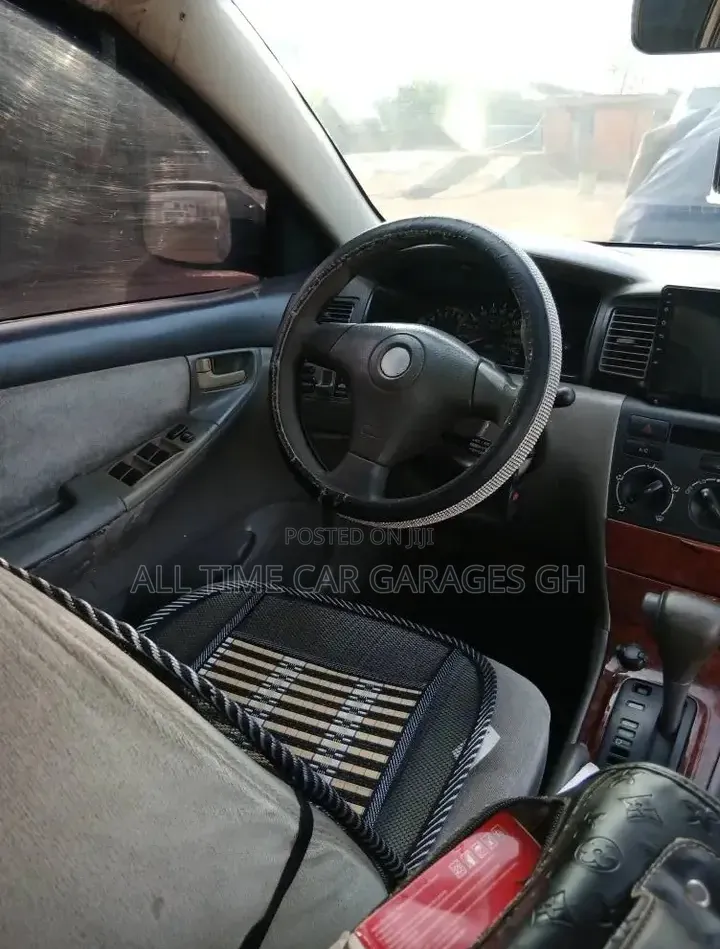 Toyota Corolla 2017 Silver