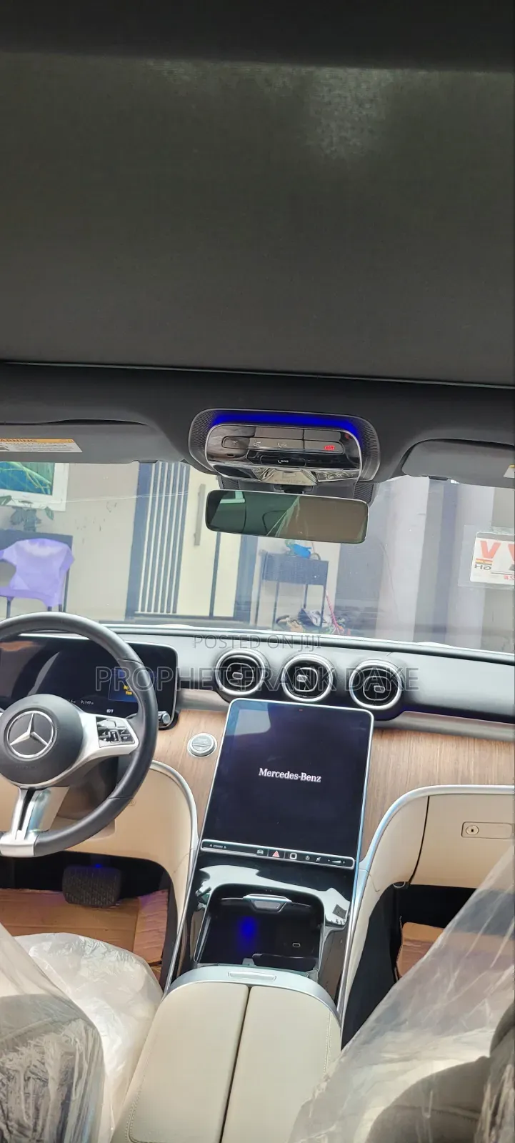 Mercedes-Benz C300 2023 White