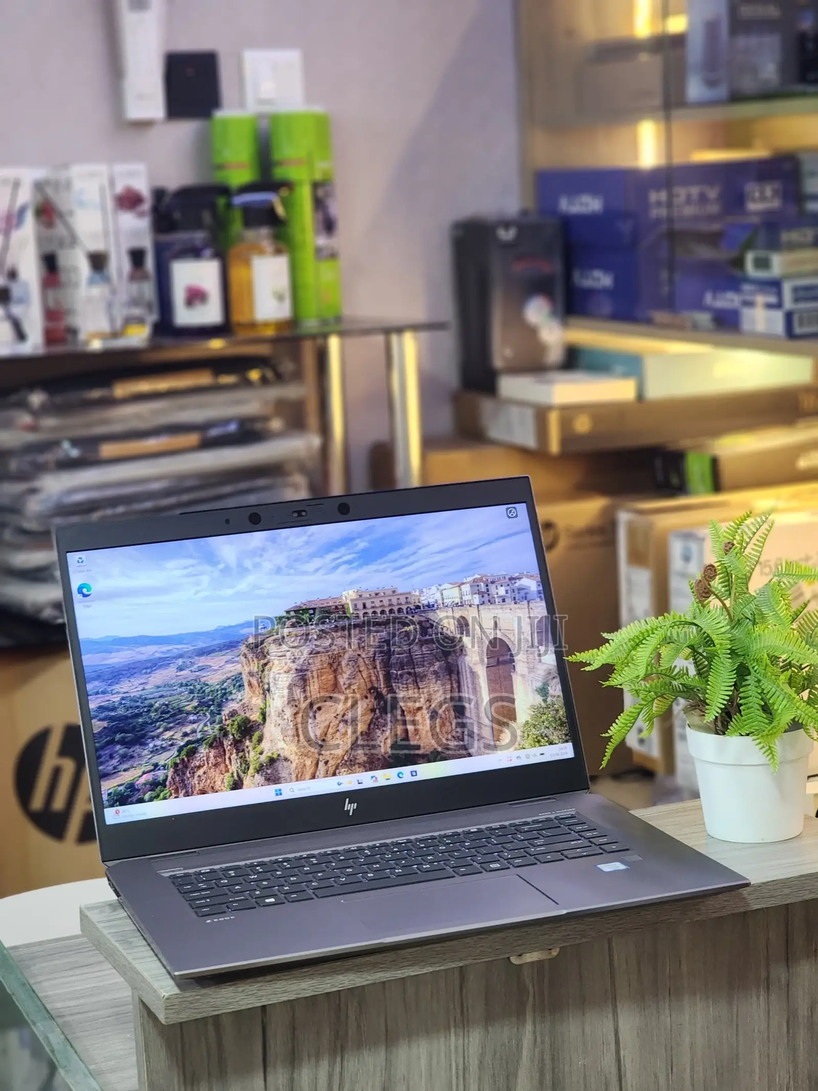 Laptop HP ZBook Studio G5 32GB Intel Xeon SSD 512GB