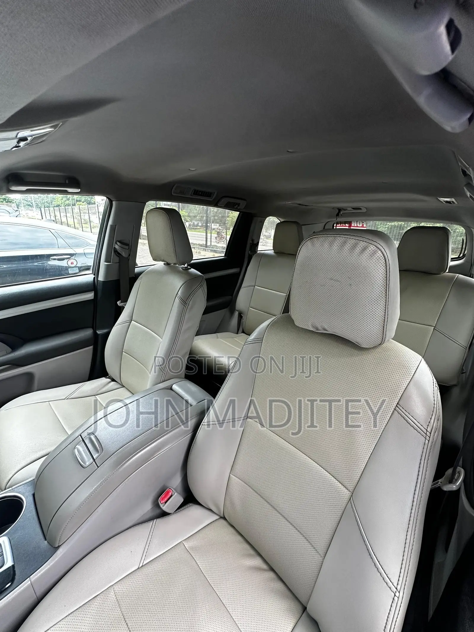 Toyota Highlander LE 4x2 (2.7L 4cyl 6A) 2018 Blue