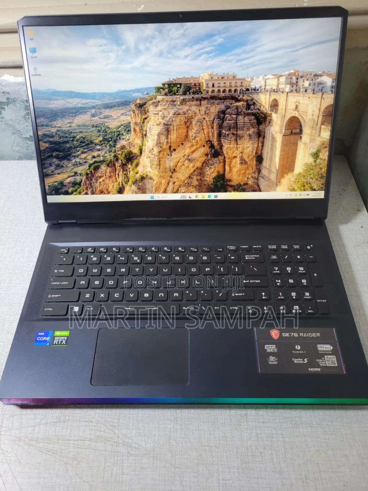 Laptop MSI GE75 Raider 11UH 32GB Intel Core i7 SSD 1.5T