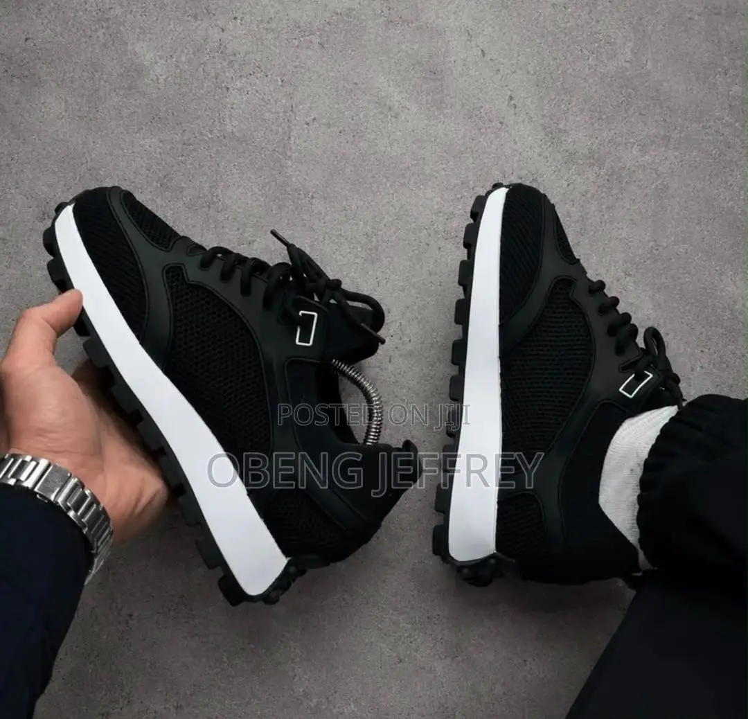 Original Bruno Renzoni in Black or Brown