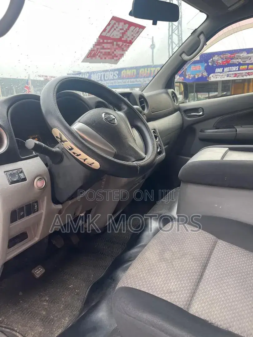 Nissan Caravan (Urvan) 2012 Black