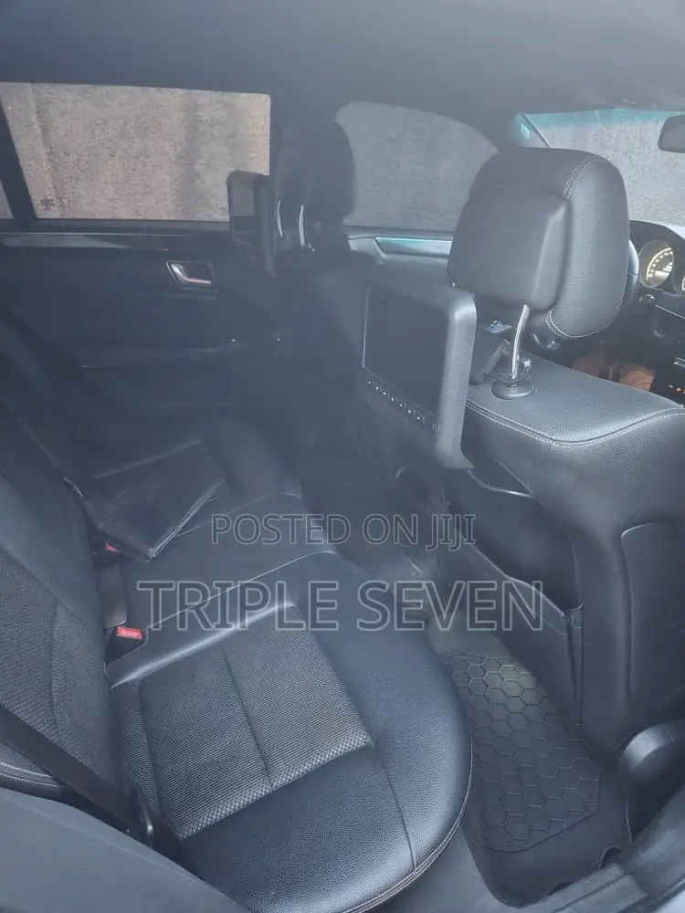 Mercedes-Benz 220 2013 Silver