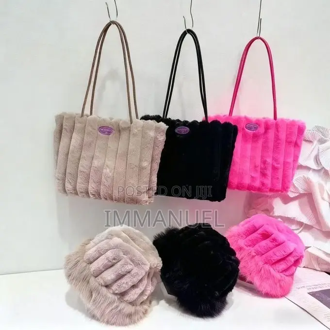 Faux Chic Bag With Cap