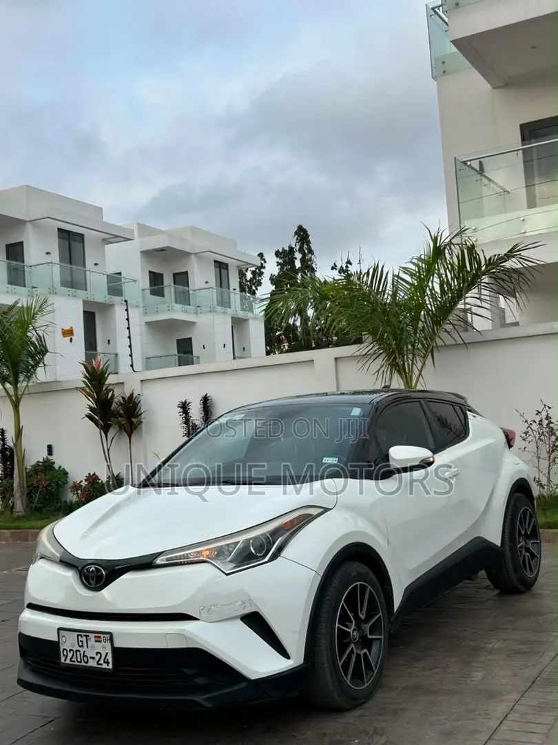 Toyota C-HR LE FWD 2019 White