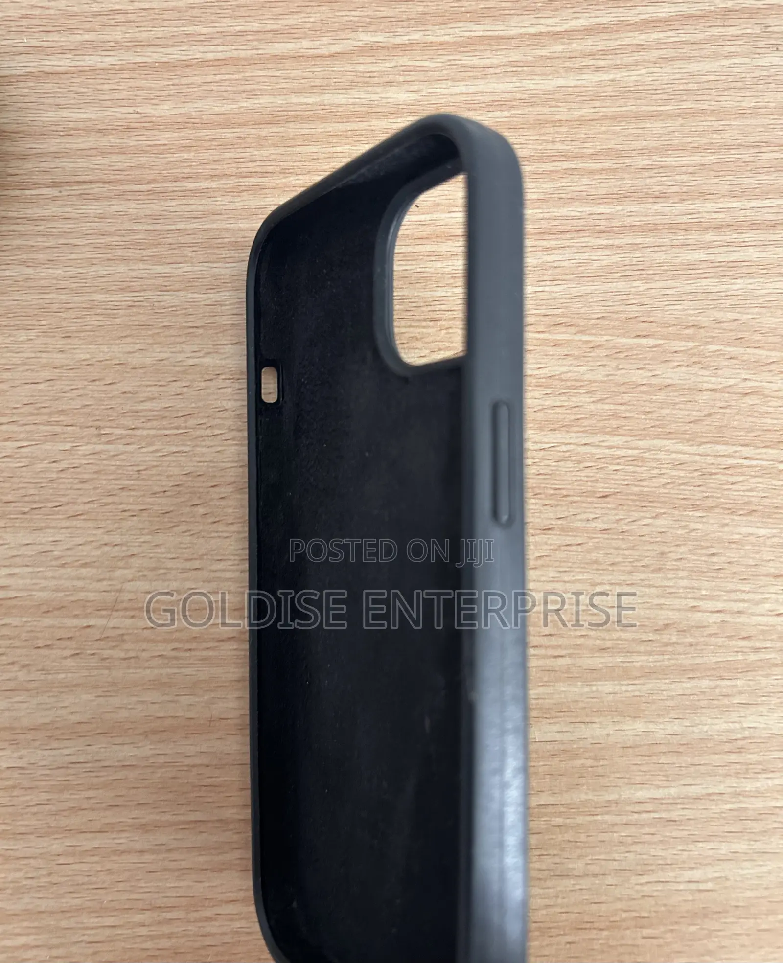 iPhone 13/iPhone 14 Premium Black Phone Case
