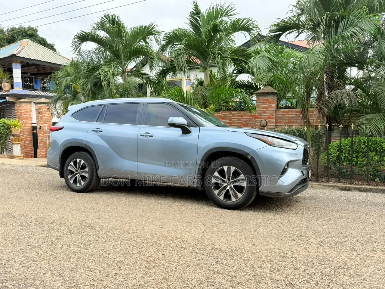 Toyota Highlander 2022 Blue
