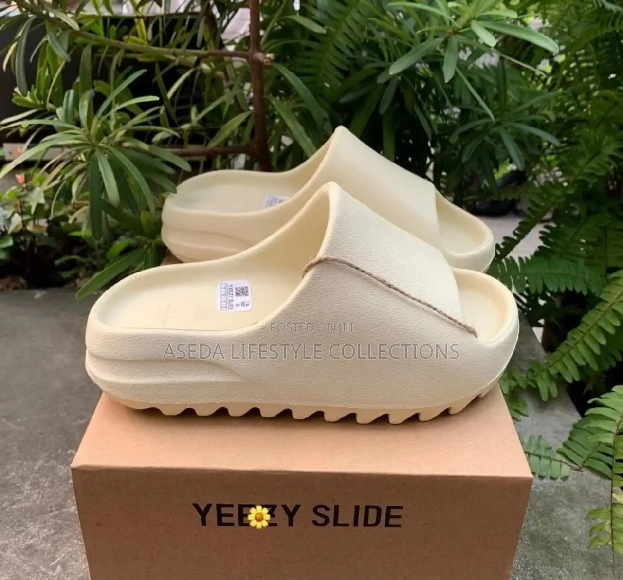 Solid Yeezy Slide