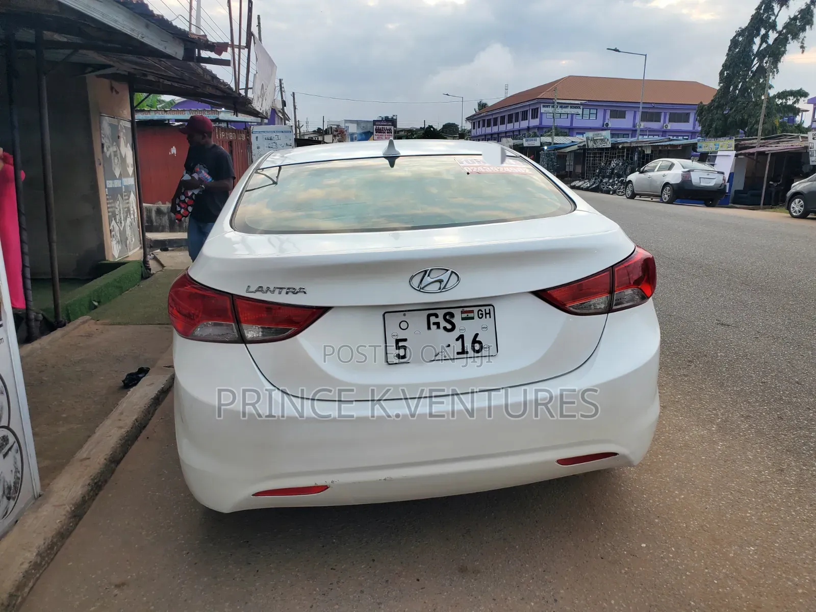 Hyundai Elantra Limited Sedan FWD (1.8L 4cyl 6A) 2013 White