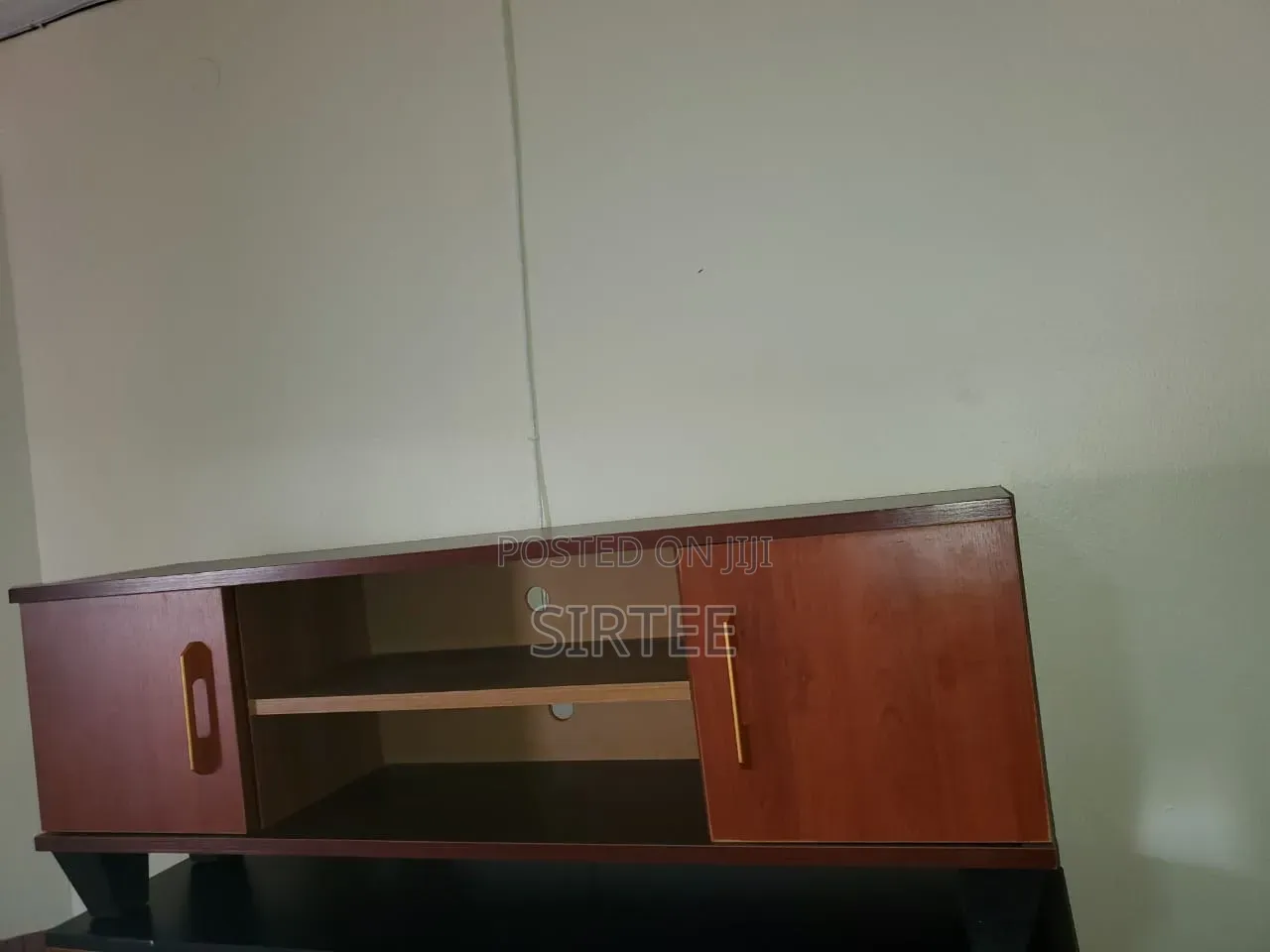 TV Stand/Entertainment Centres