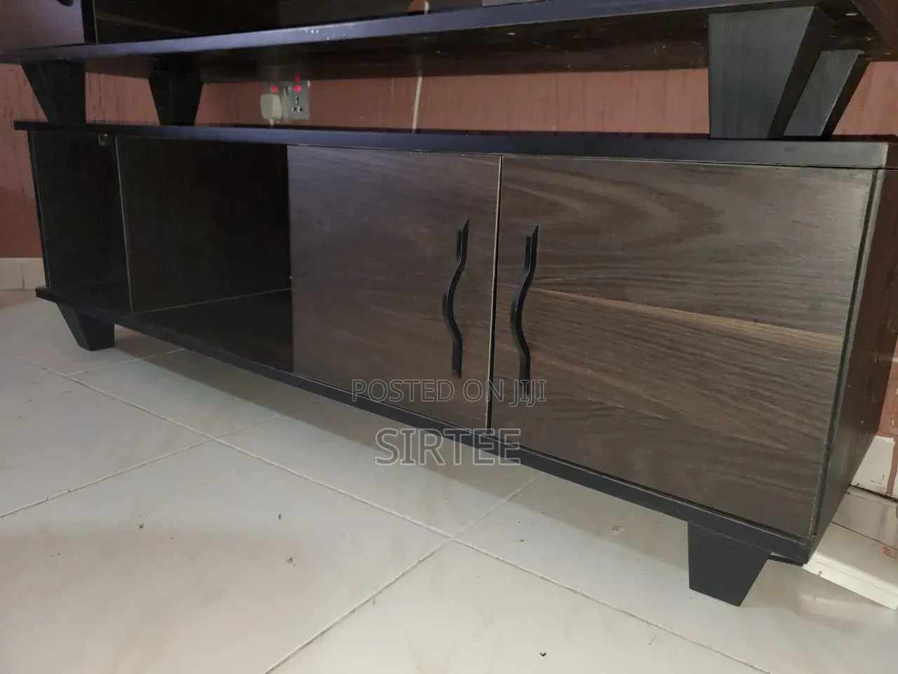TV Stand/Entertainment Centres