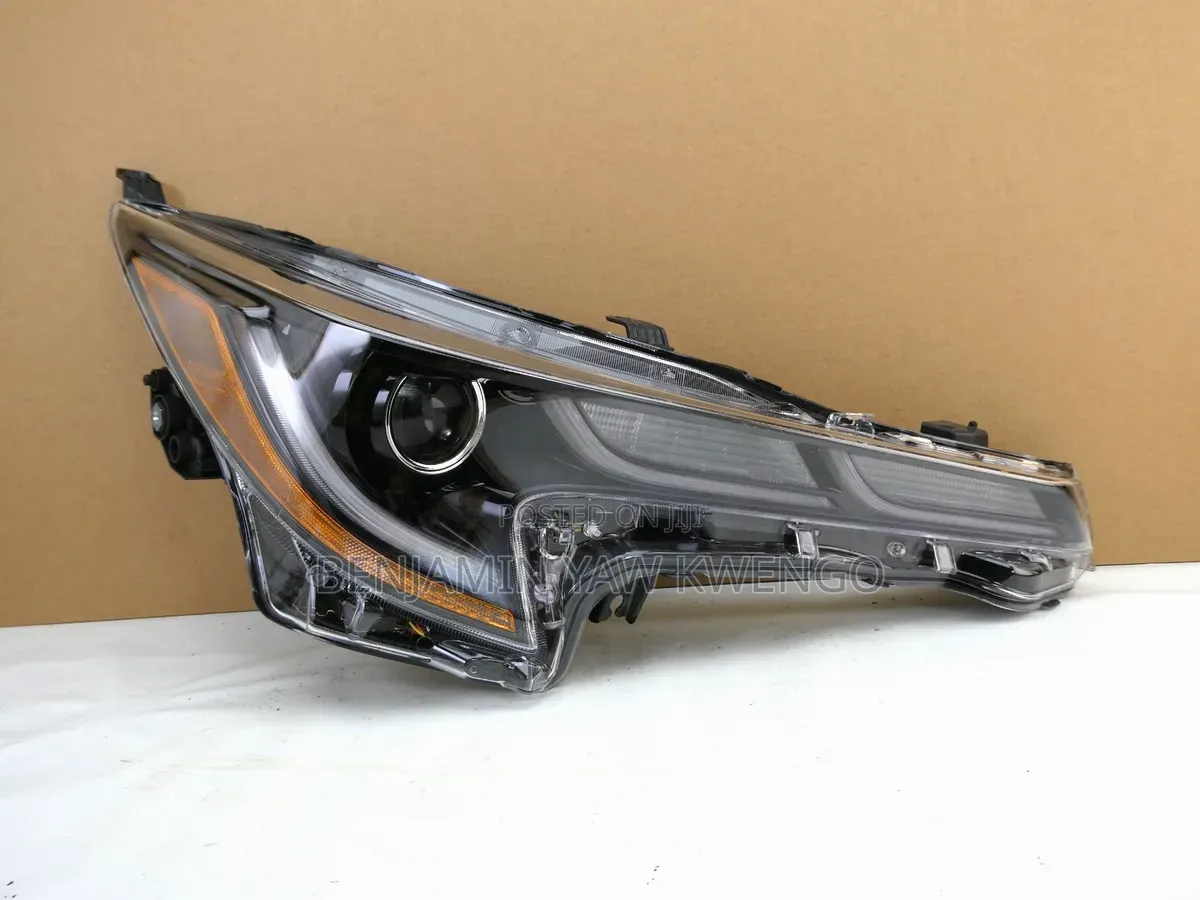 Corolla 2020 Head Lamp Le