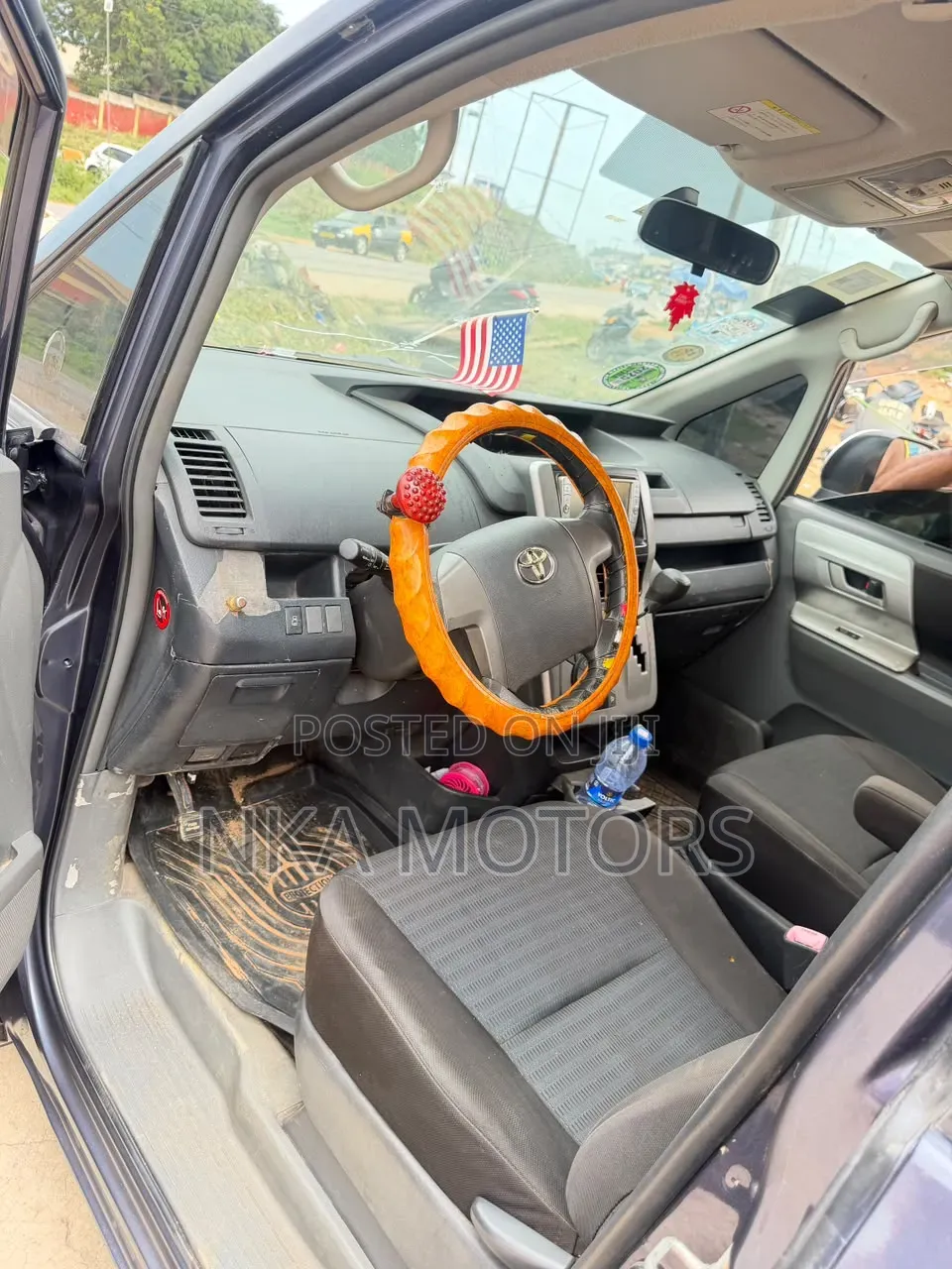 Toyota Voxy 2010 Black