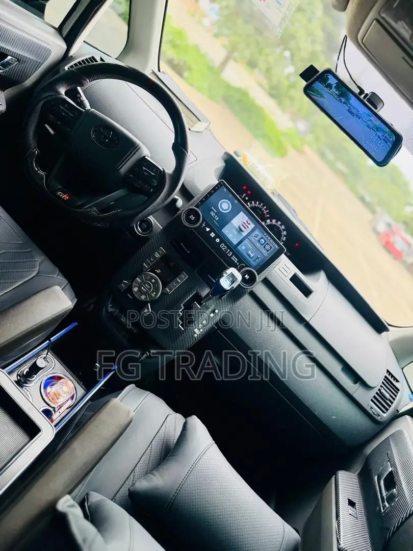 Executive Toyota Voxy _ 8Seater Luxury Voxy _ Presidential Suite