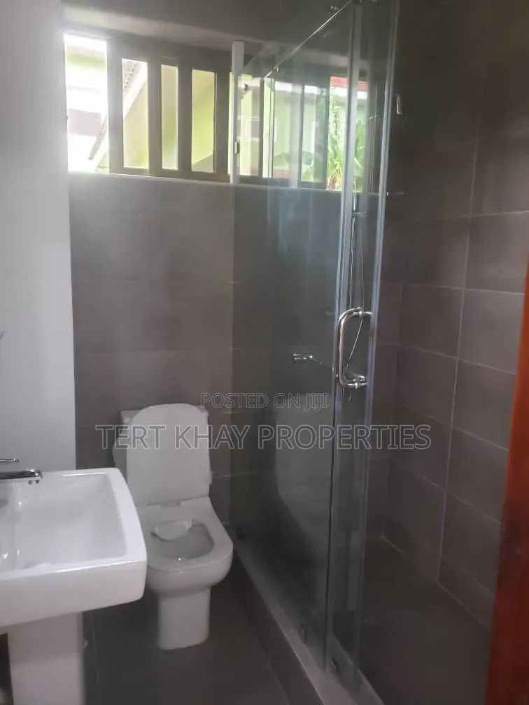 6bdrm House in Cantonments, US Embassy Area for rent