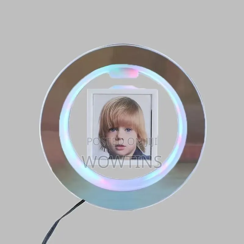 Magnetic Floating Photo Frame