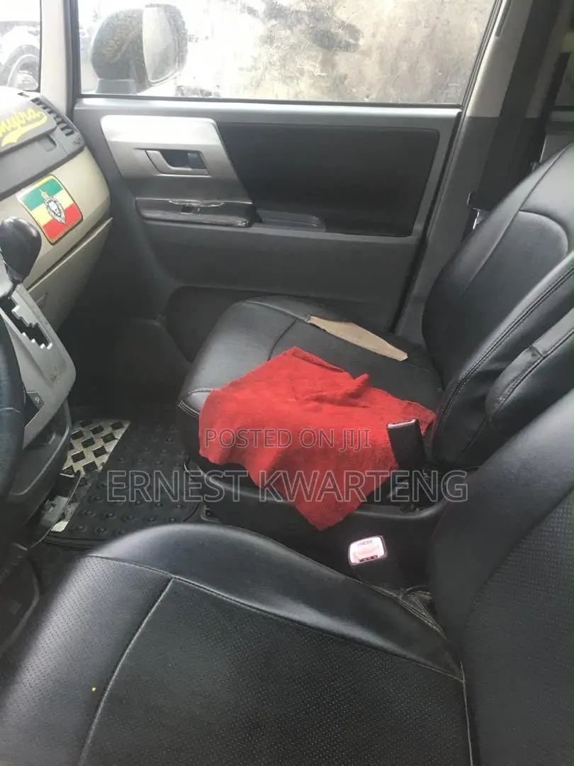 Toyota Voxy 2012 Black