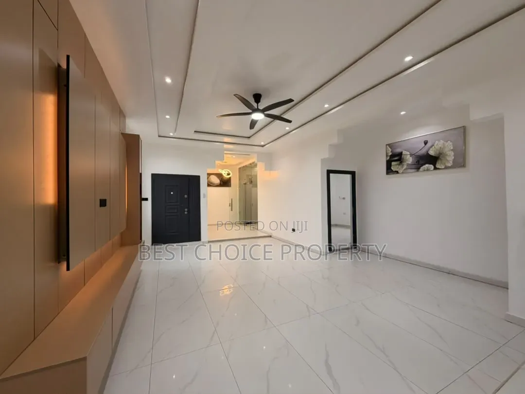 4bdrm Apartment in Lakeside for rent