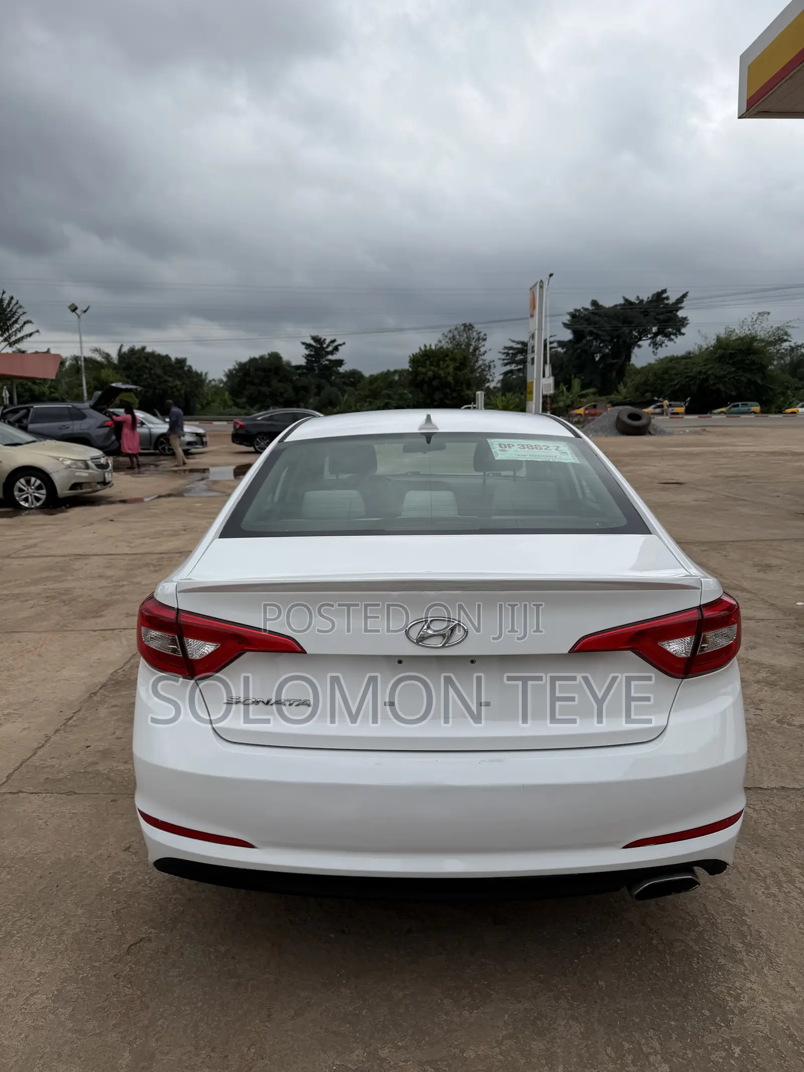 Hyundai Sonata Base Sedan FWD (2.4L 4cyl 6A) 2017 White