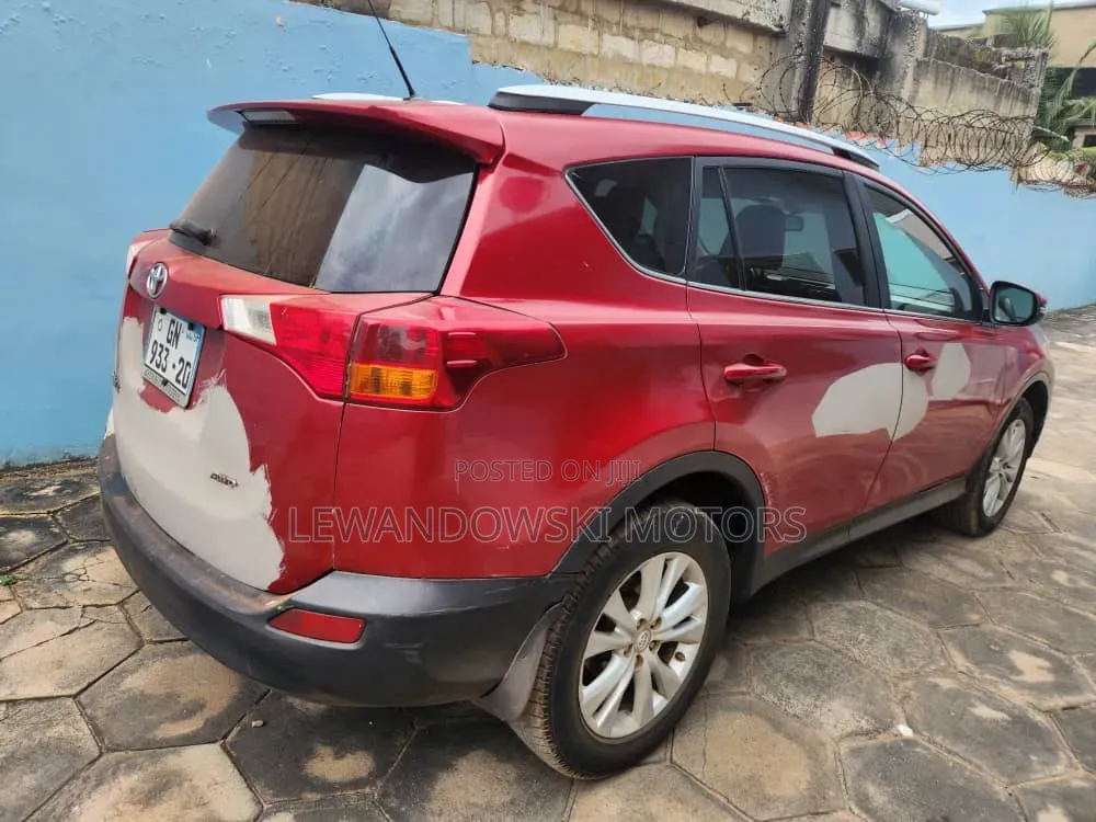 Toyota RAV4 2015 Red