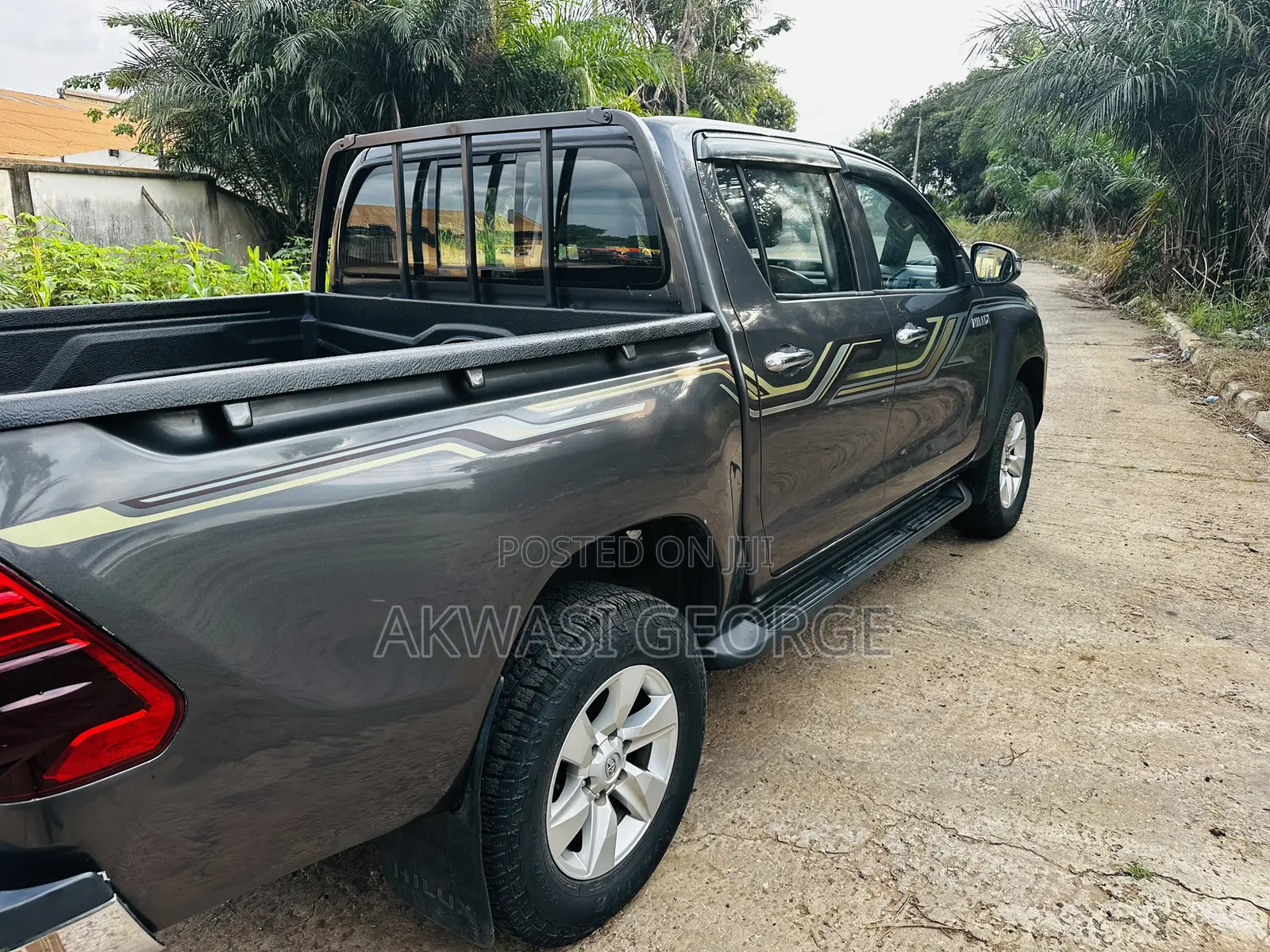 Toyota Hilux Revo Double Cab Deisel 2.4 AWD 2019 Gray
