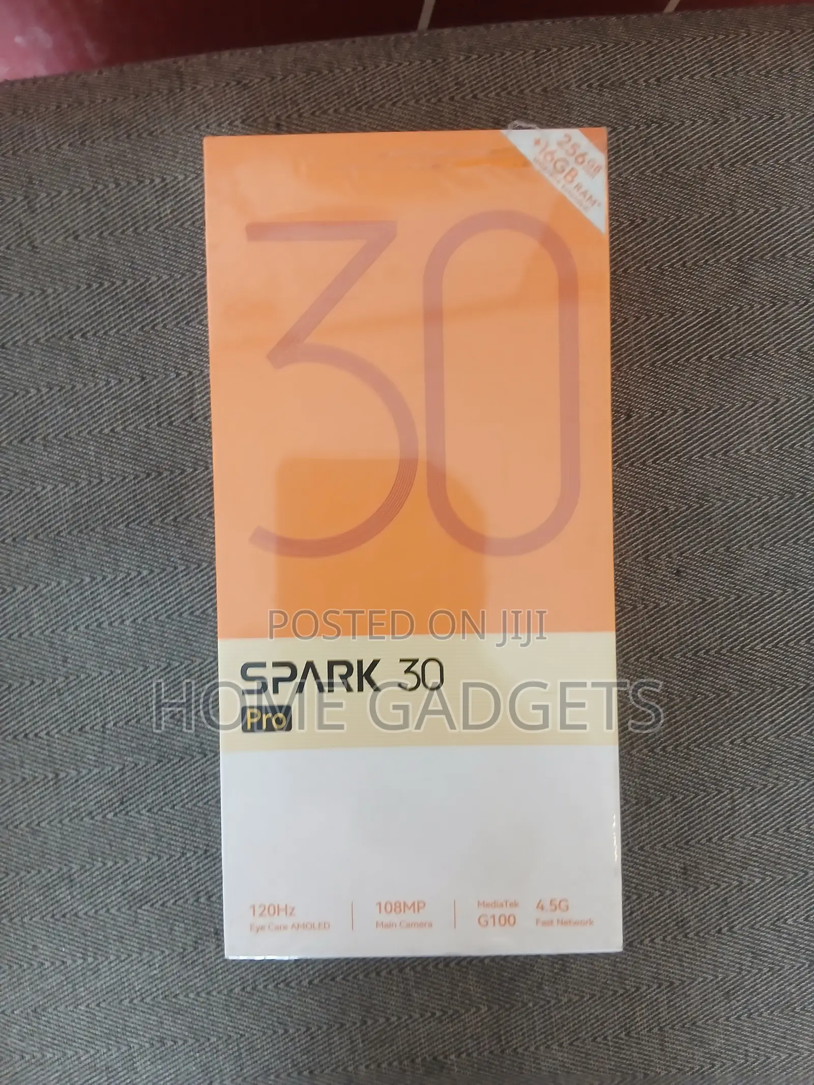 New Tecno Spark 30 Pro 256 GB Gold