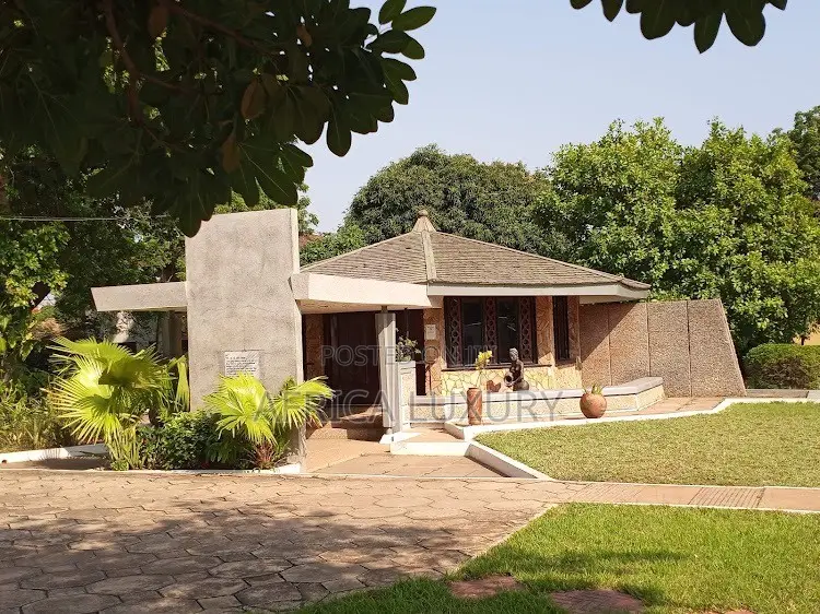 Accra Historical Tour – Journey Through Ghana’s Heritage