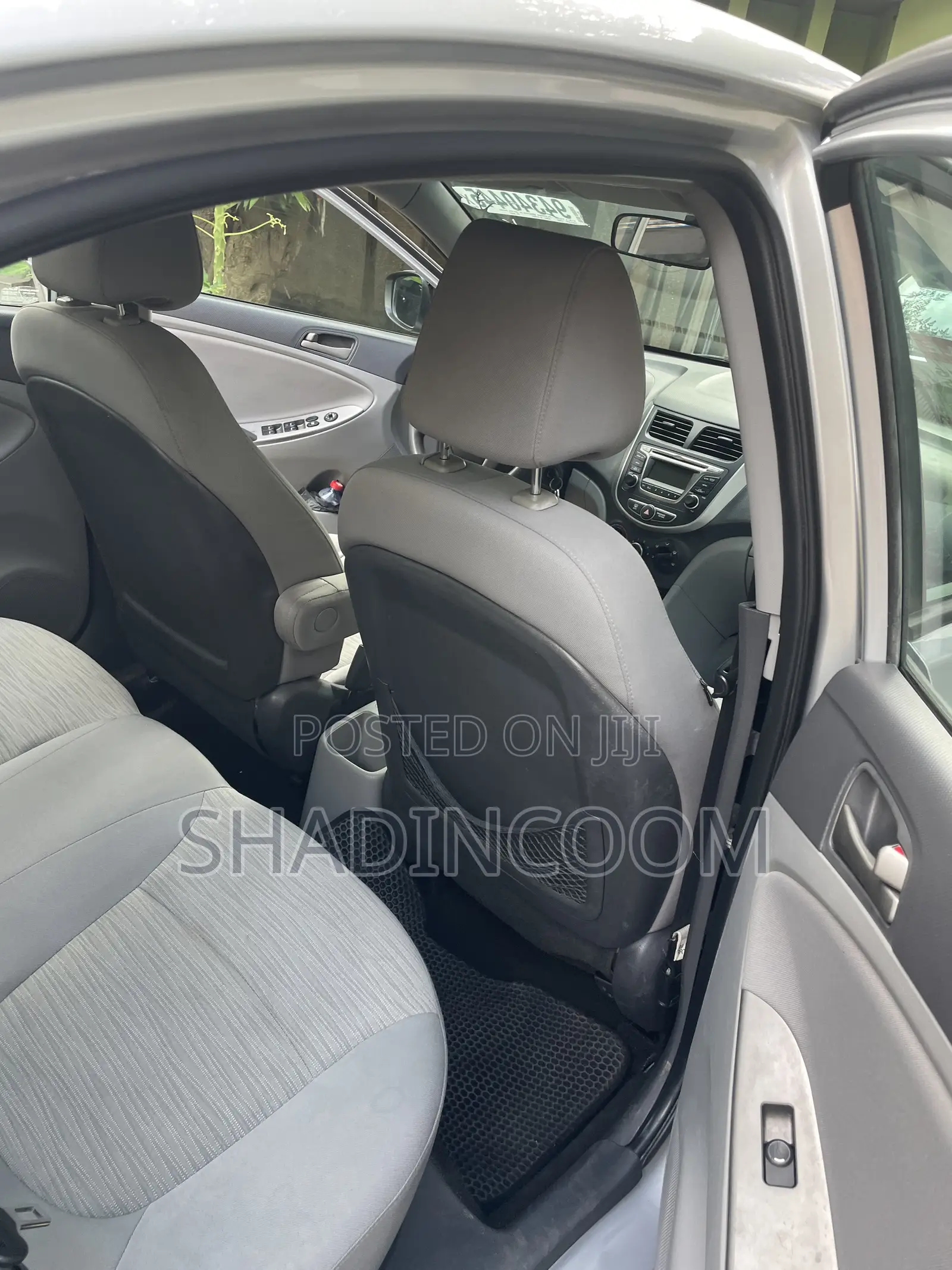 Hyundai Accent SE Sedan 2017 Silver