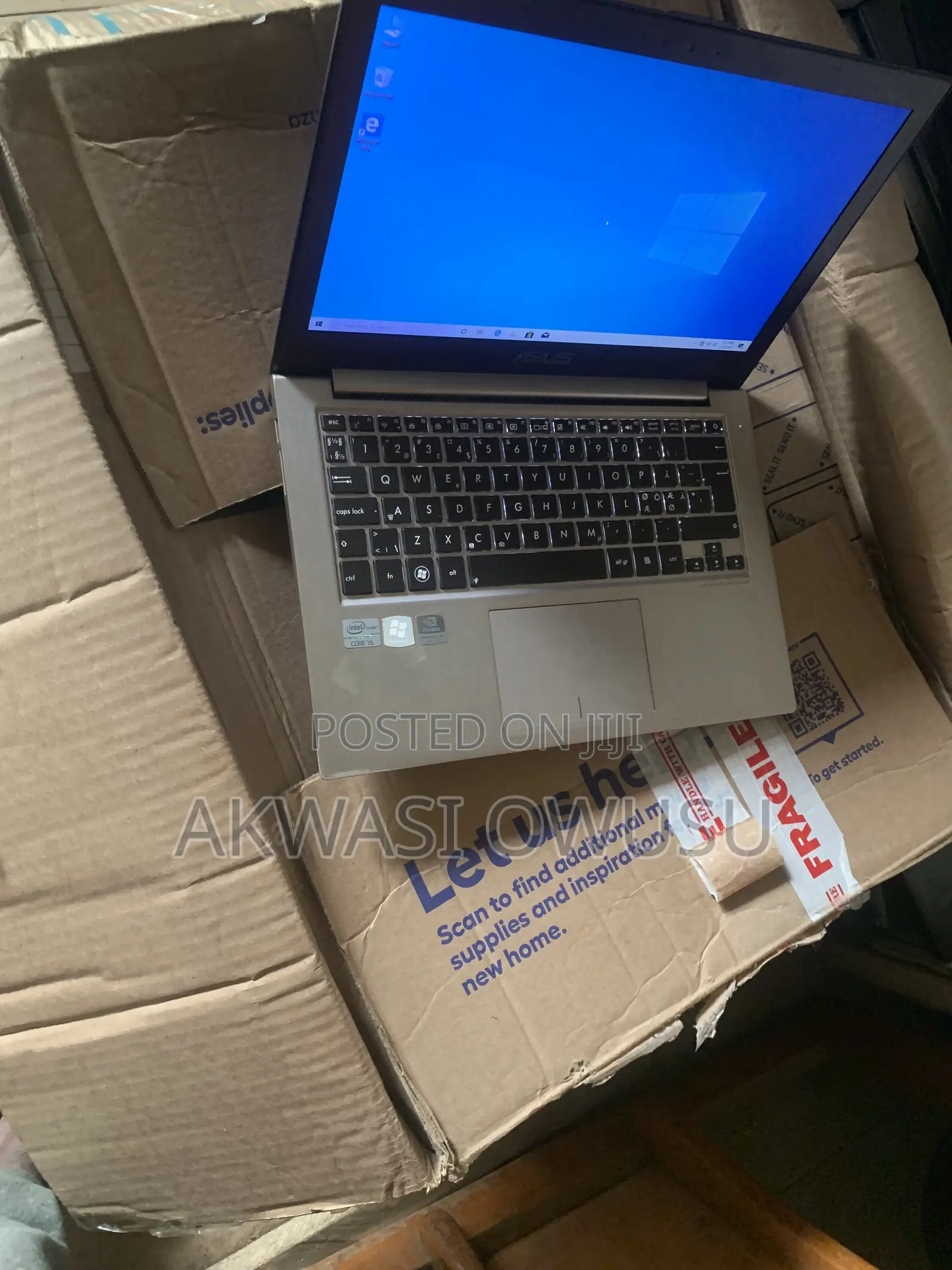 Laptop Asus UX30 4GB Intel Core i3 HDD 500GB