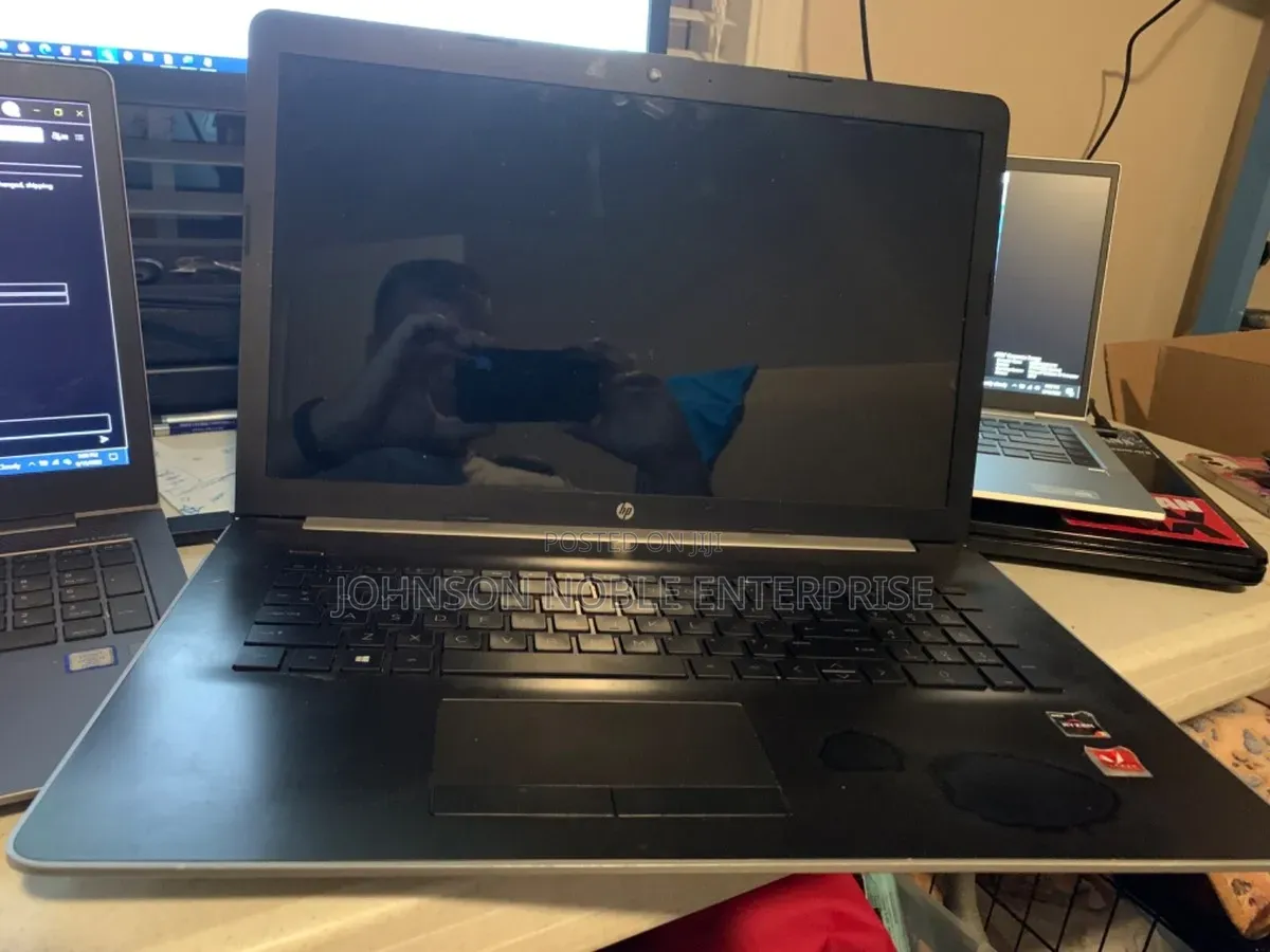 Laptop HP 16GB AMD Ryzen 3 HDD+SSD 256GB