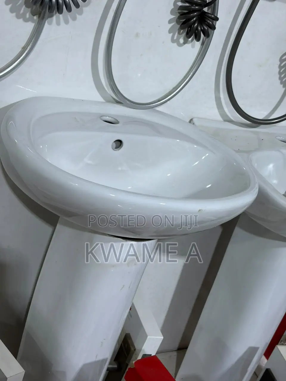 Sink With Stand