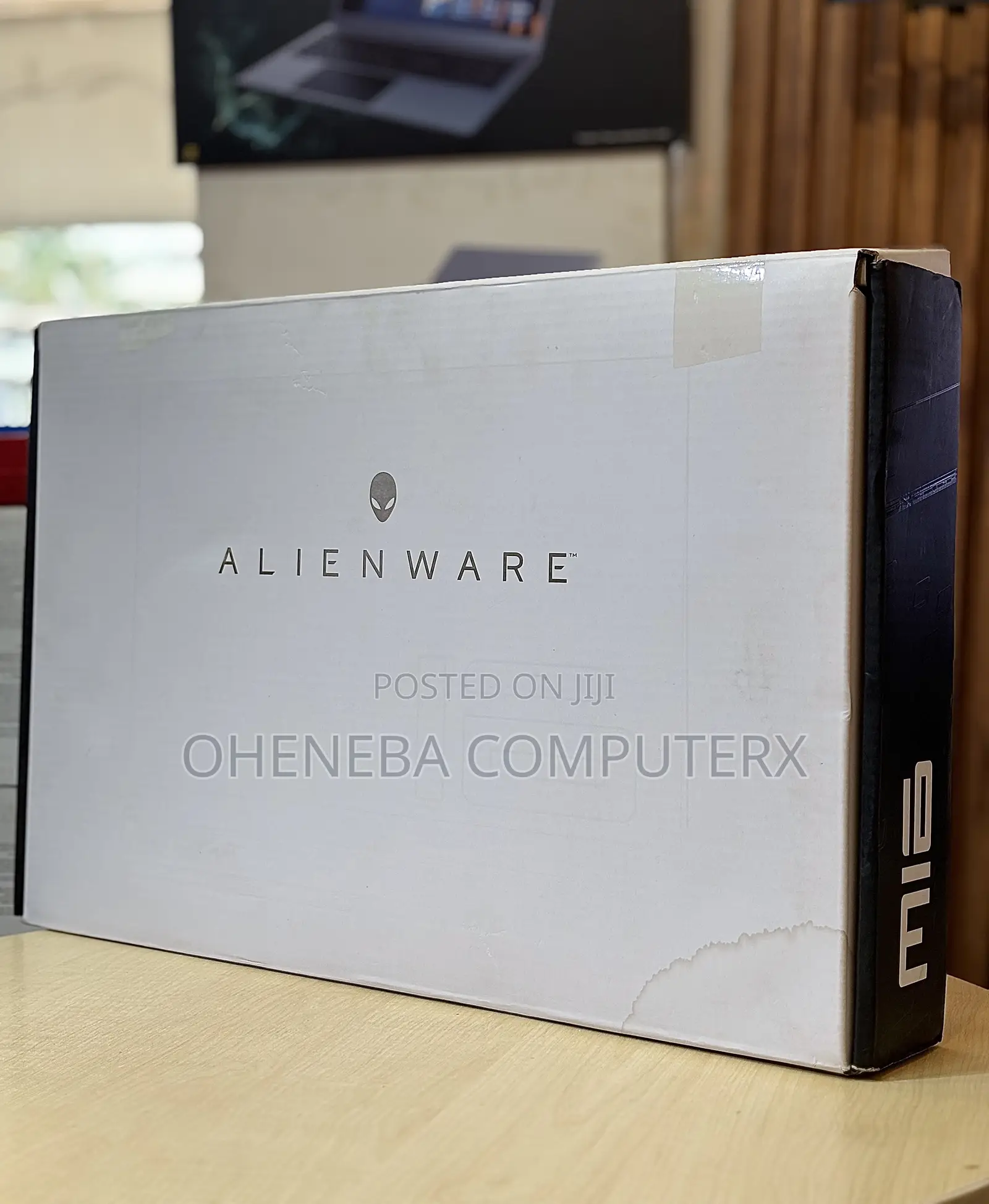 New Laptop Dell Allienware M18 R1 16GB Intel Core i7 SSD 1T