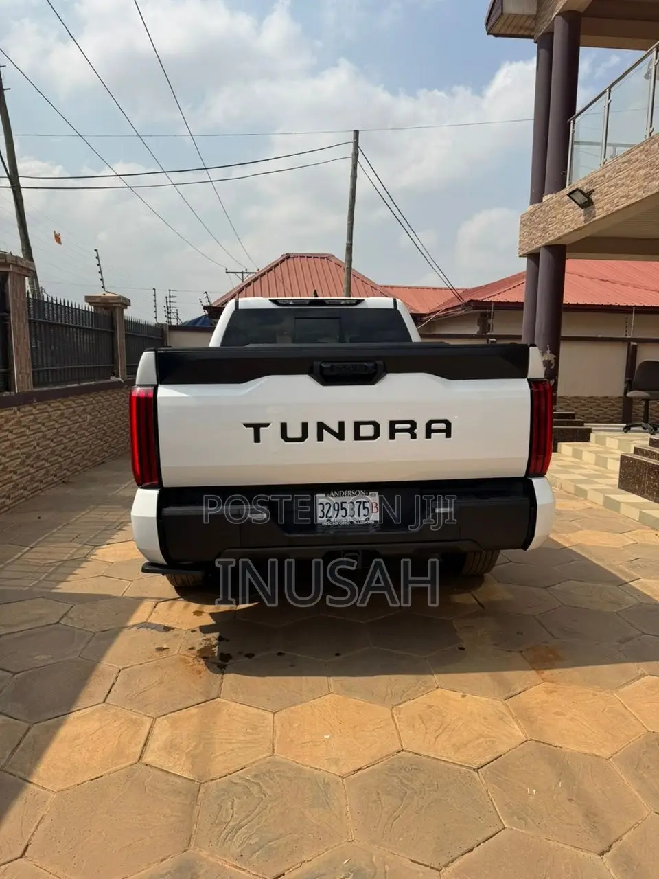 Toyota Tundra SR CrewMax 5.5' Bed 2023 White