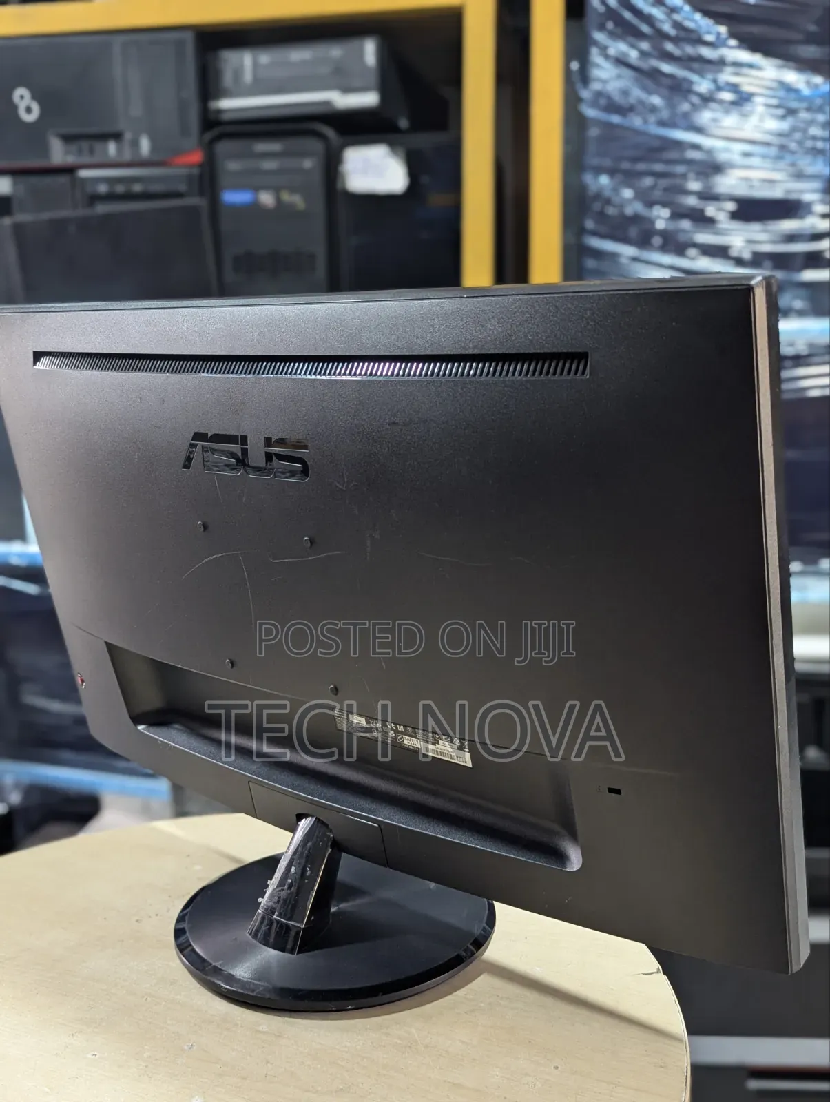 ASUS VP28U 28" Gaming Monitor – UHD 3840 × 2160 | 60 Hz | 1 Ms