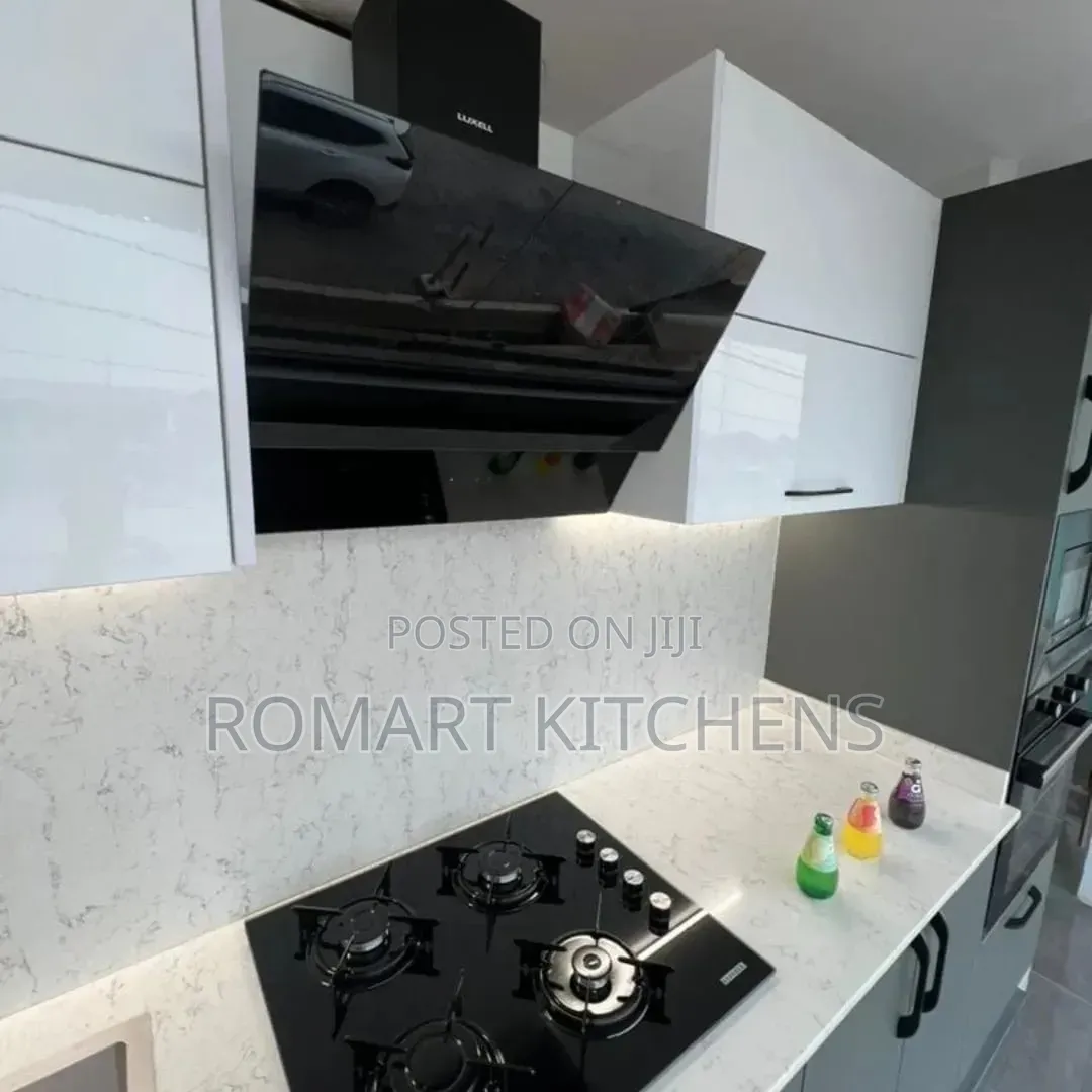 2 Items 60cm Inbuilt Cooktop (Hob) and Heat Extractor (Range Hood).