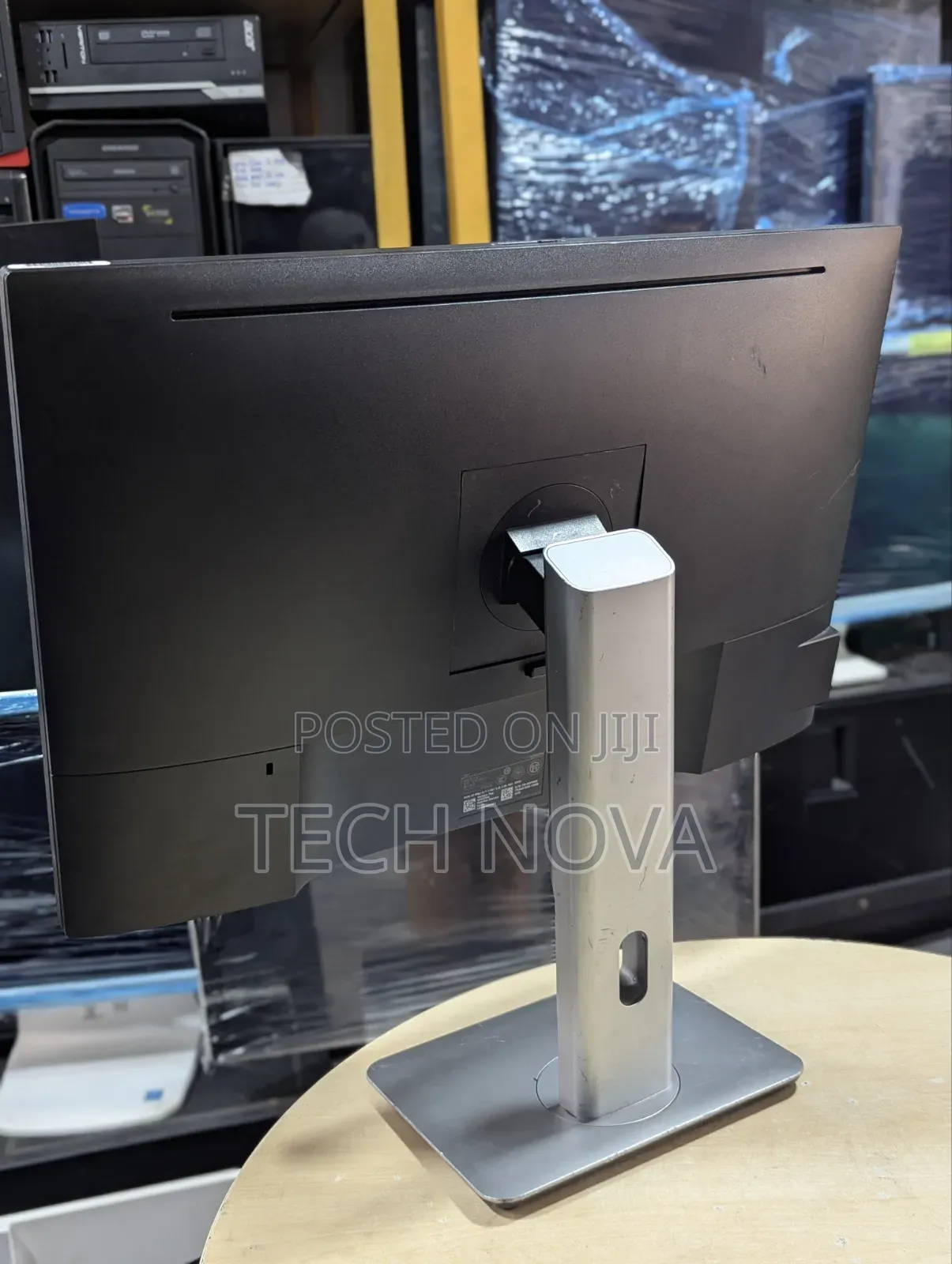 Dell Video Conferencing LED 24" FHD 1920 X 1080 IPS Video Conferencing