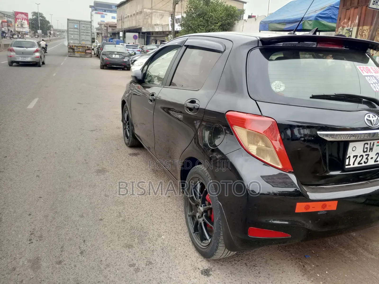 Toyota Vitz 2012 Black