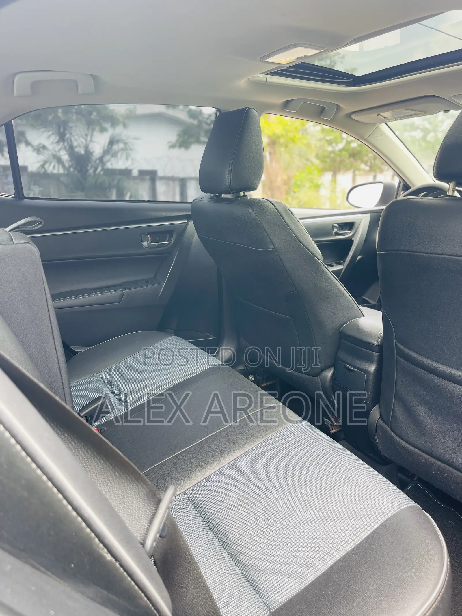 Toyota Corolla S 4dr Sedan (1.8L 4cyl CVT) 2016 Silver